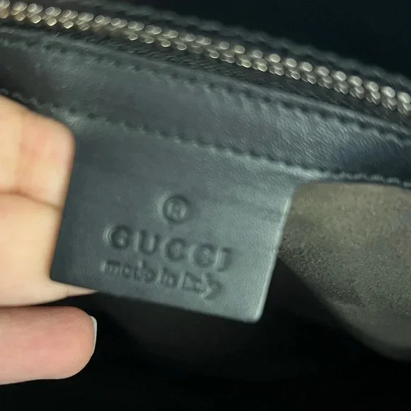 Gucci
GG Coated Canvas Convertible Tote Blooms Print - Picture 6 of 16